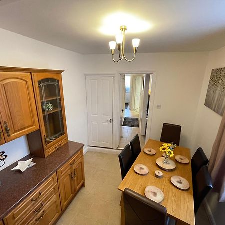 Beanies Lornestreet Four Bed House Leilighet Swindon Eksteriør bilde