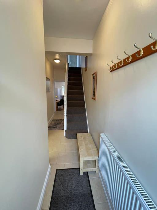 Beanies Lornestreet Four Bed House Leilighet Swindon Eksteriør bilde