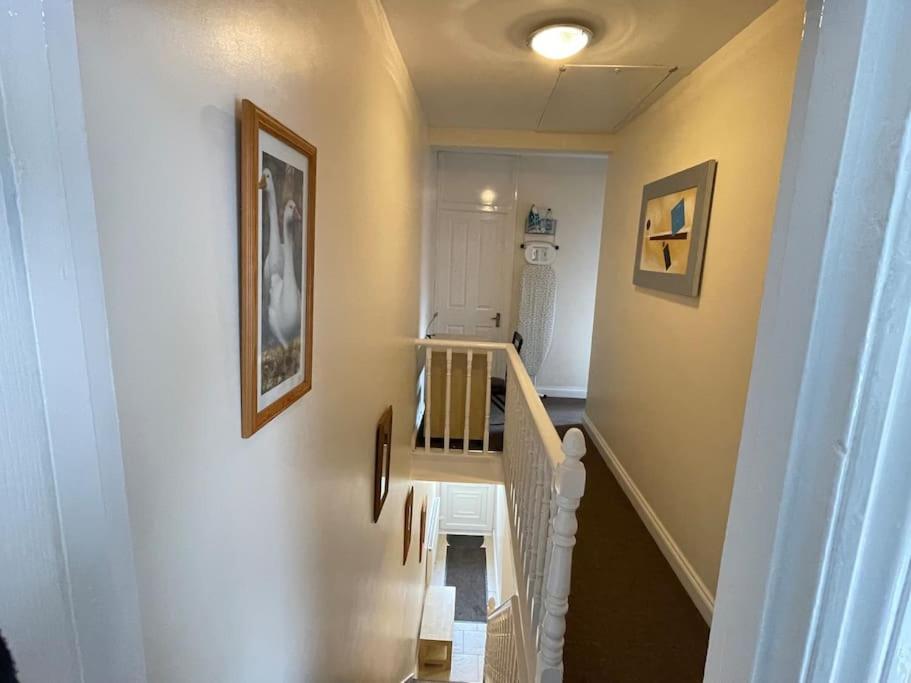 Beanies Lornestreet Four Bed House Leilighet Swindon Eksteriør bilde