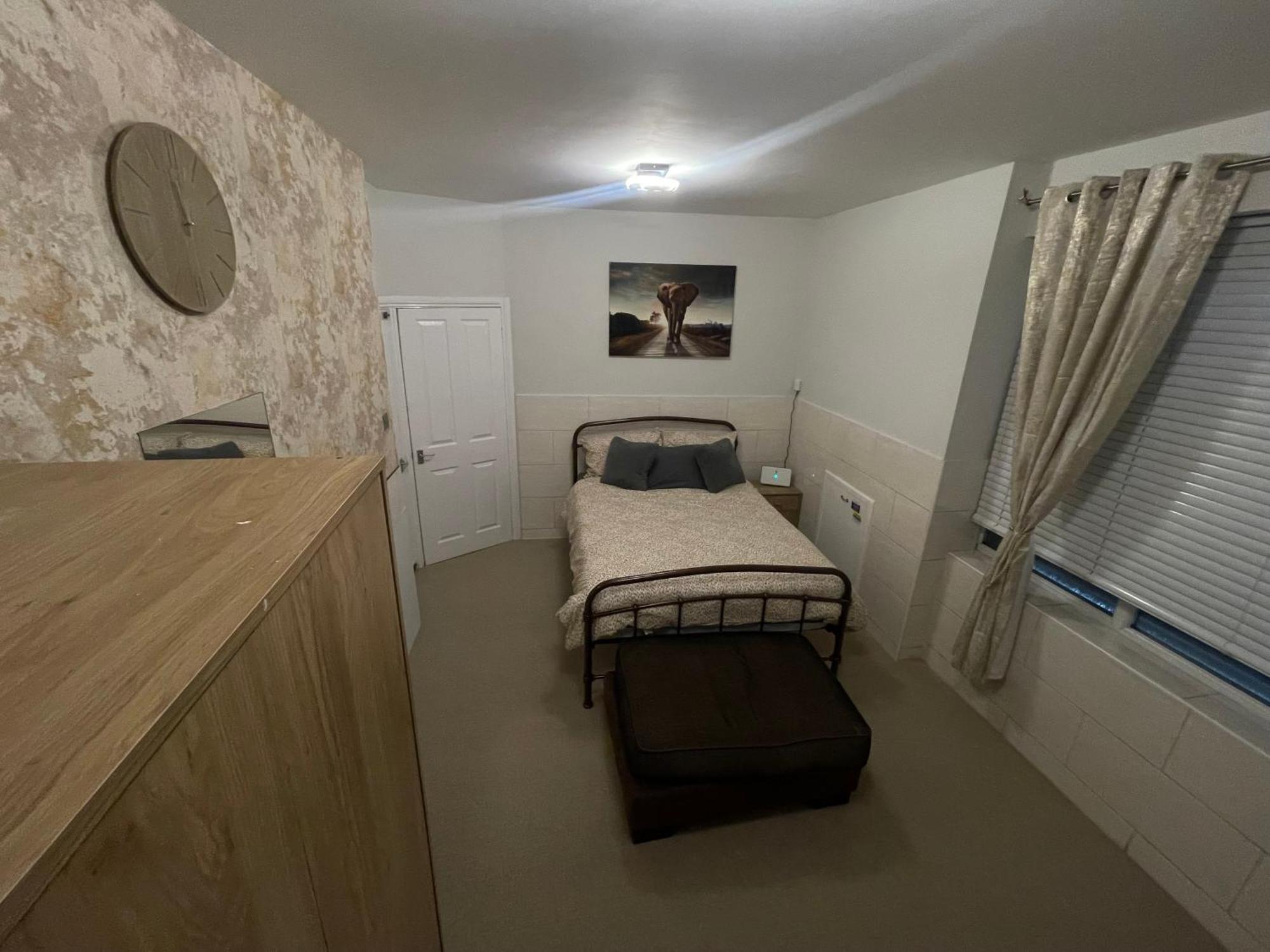 Beanies Lornestreet Four Bed House Leilighet Swindon Eksteriør bilde