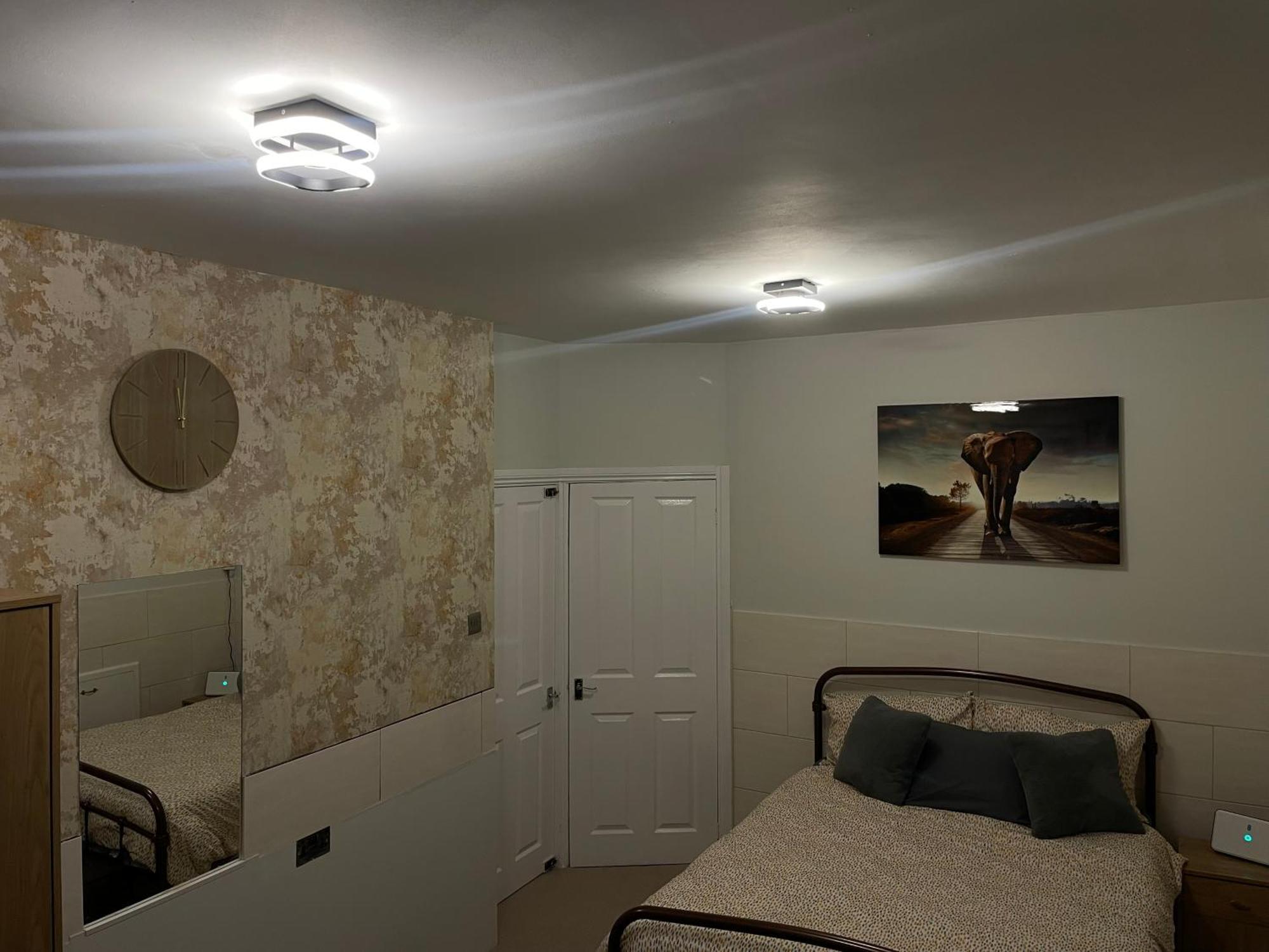 Beanies Lornestreet Four Bed House Leilighet Swindon Eksteriør bilde